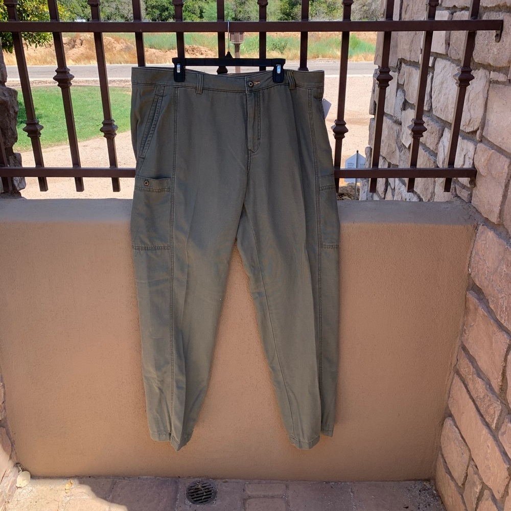 Tommy Bahama pants 42w